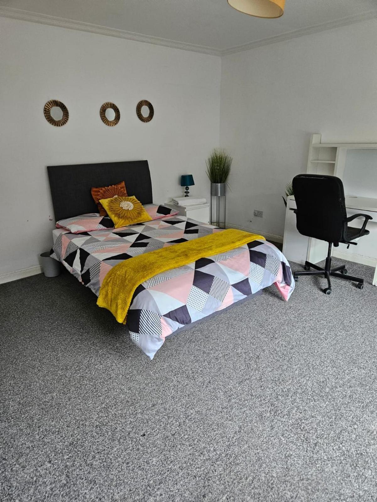 Double Room Close To Headingley Stadium Лидс Экстерьер фото