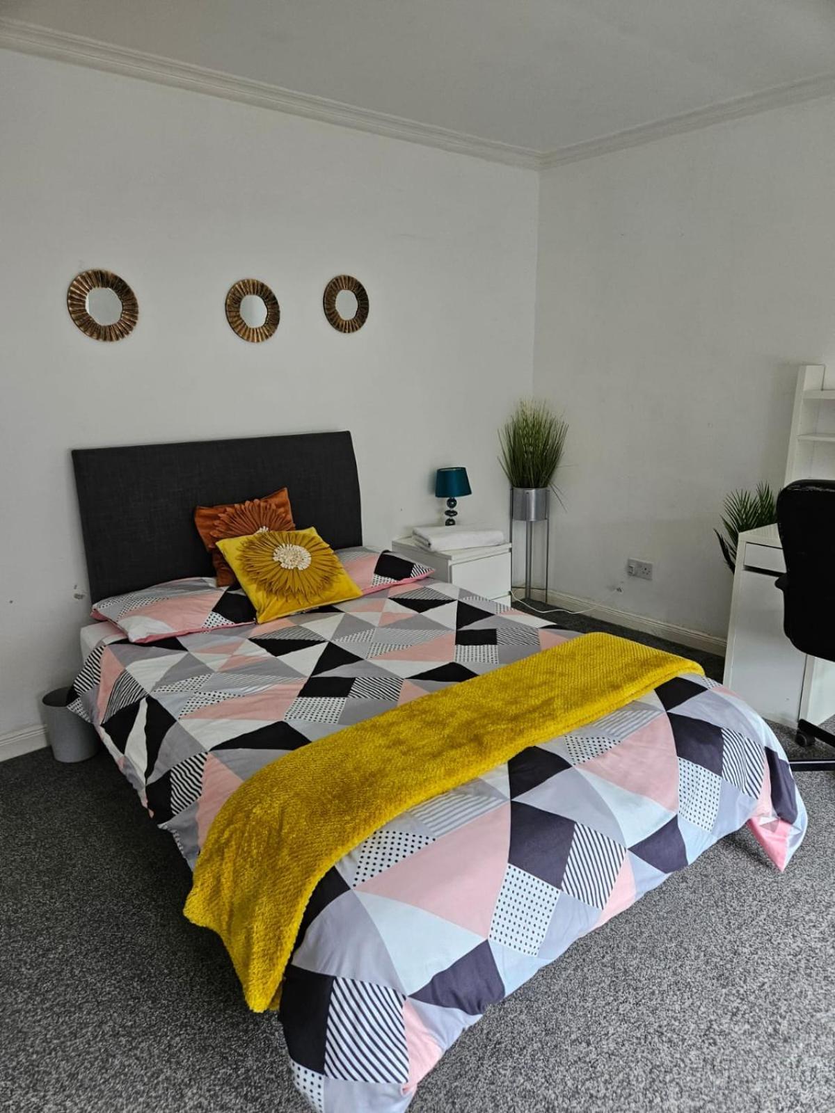 Double Room Close To Headingley Stadium Лидс Экстерьер фото